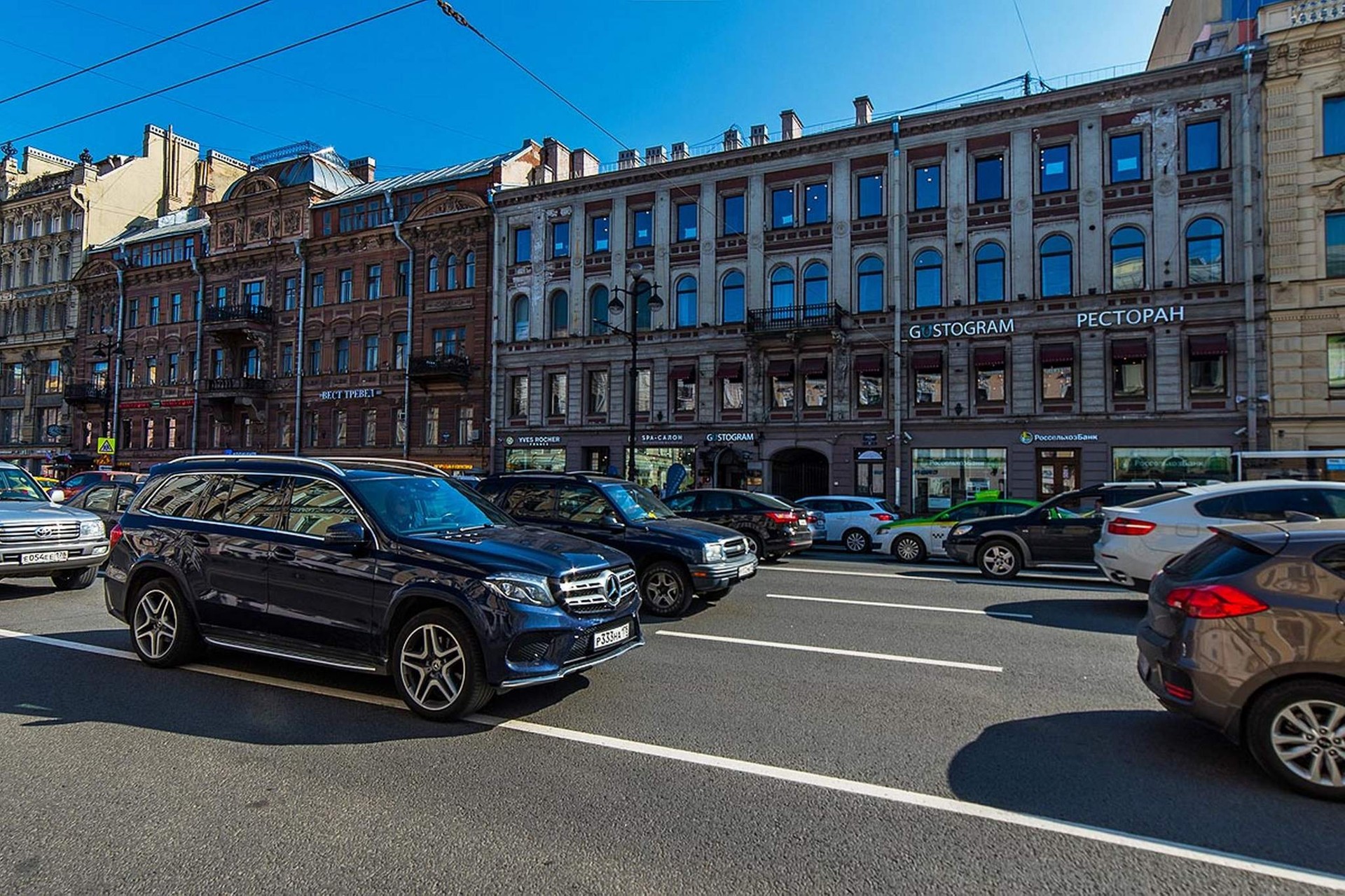 г. Санкт-Петербург, пр-кт. Невский, д. 63, лит. А-придомовая территория