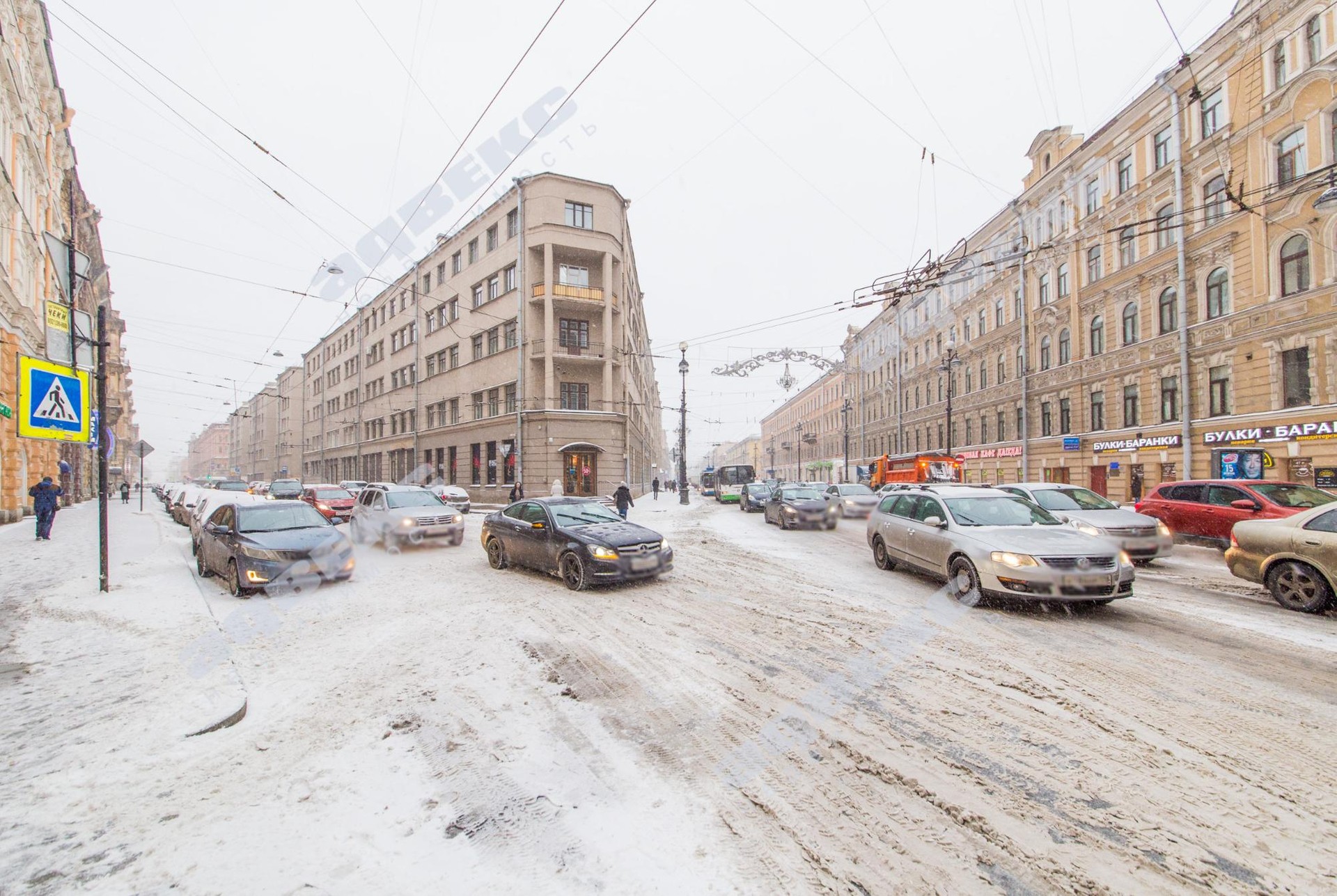 г. Санкт-Петербург, пр-кт. Невский, д. 146-придомовая территория