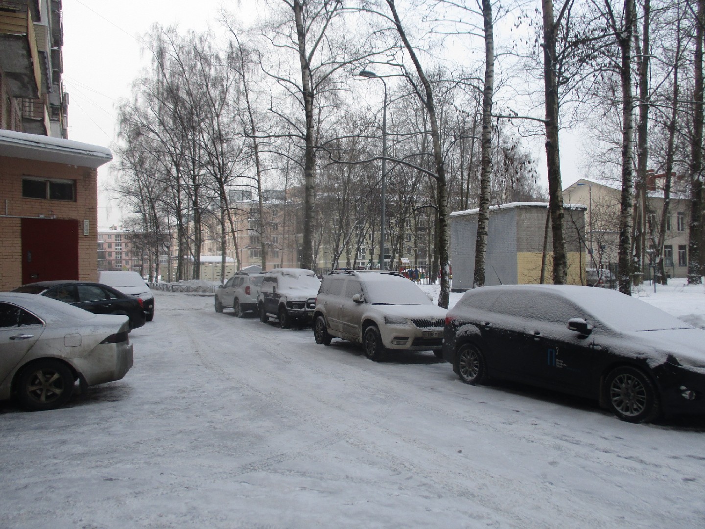 г. Санкт-Петербург, пр-кт. Новоизмайловский, д. 3, лит. А-придомовая территория