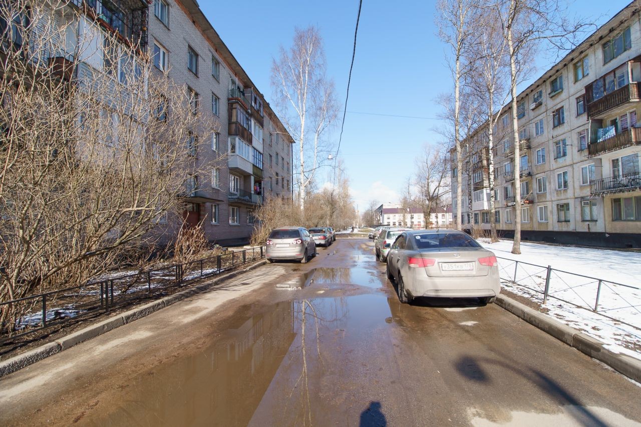 г. Санкт-Петербург, пр-кт. Новоизмайловский, д. 57, к. 2-придомовая территория