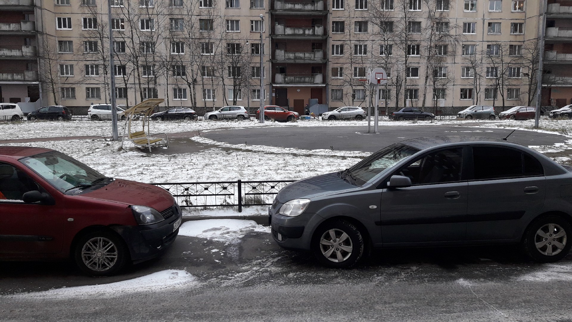 г. Санкт-Петербург, ул. Олеко Дундича, д. 36, к. 3, лит. А-придомовая территория