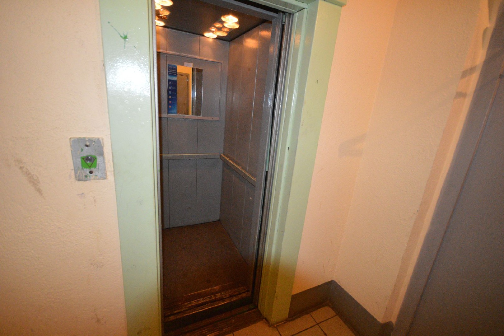 г. Санкт-Петербург, ул. Осипенко, д. 4, к. 1-лифт