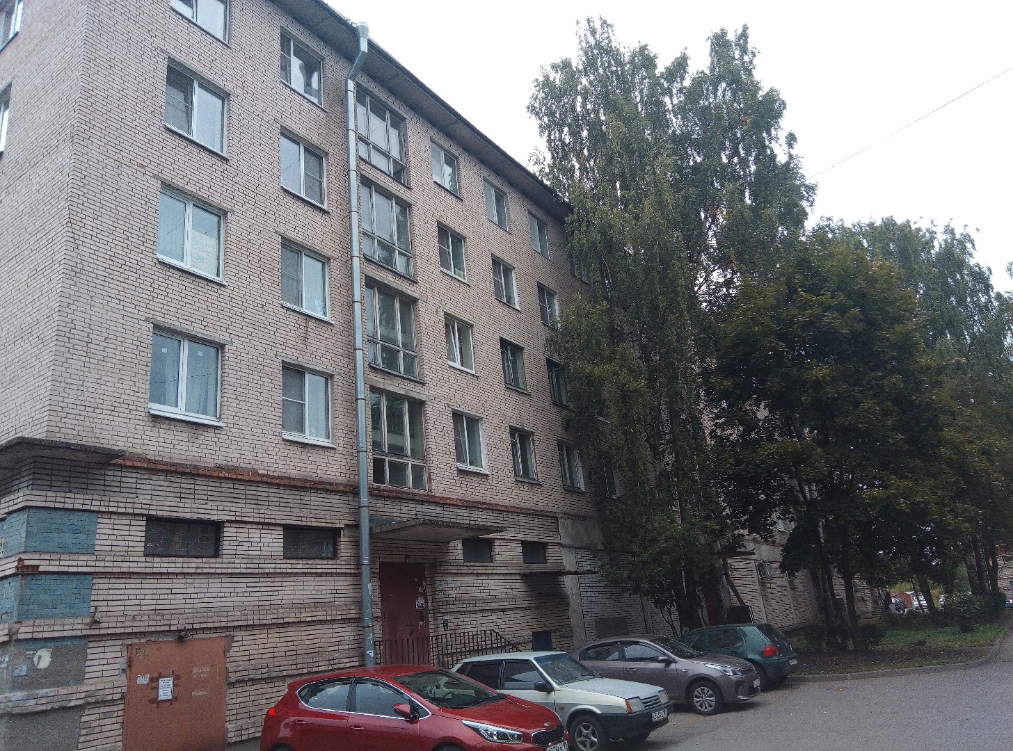 г. Санкт-Петербург, г. Павловск, ул. Гуммолосаровская, д. 29-фасад здания