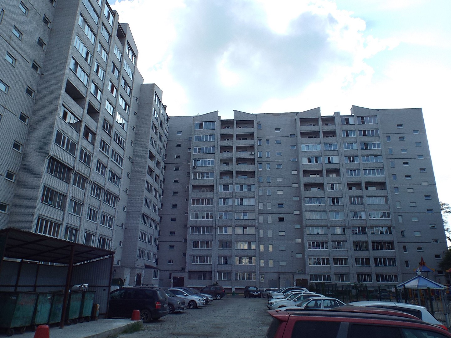 край. Алтайский, г. Барнаул, ул. Кутузова, д. 16г-фасад здания