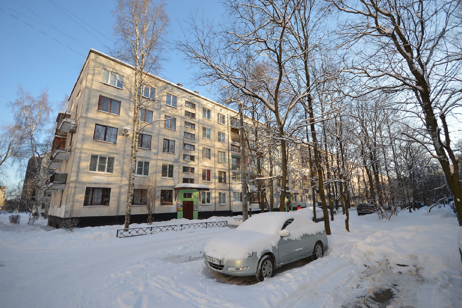 г. Санкт-Петербург, ул. Партизана Германа, д. 15, к. 2-фасад здания