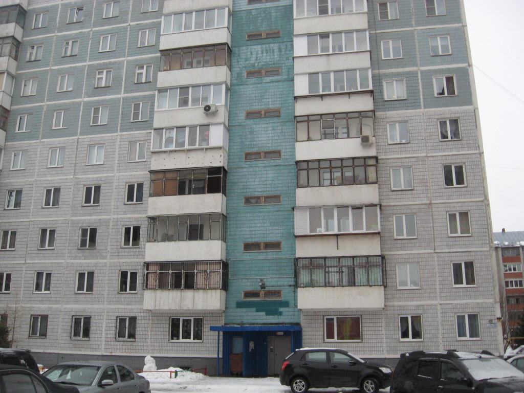 край. Алтайский, г. Барнаул, ул. Лазурная, д. 22-фасад здания