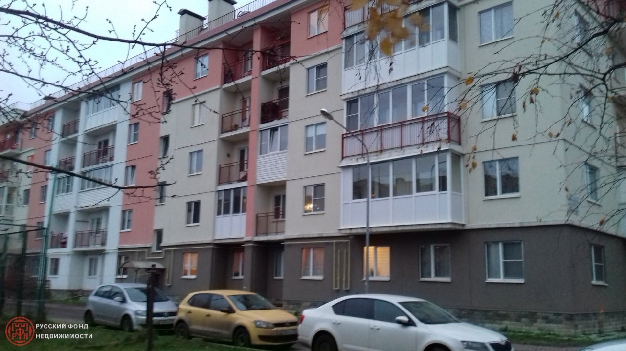 г. Санкт-Петербург, г. Петергоф, ш. Ропшинское, д. 3, к. 8-фасад здания