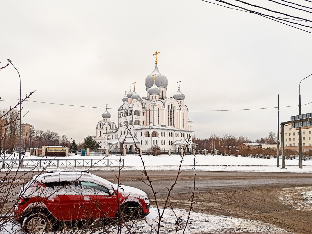 г. Санкт-Петербург, пр-кт. Пискаревский, д. 39-придомовая территория