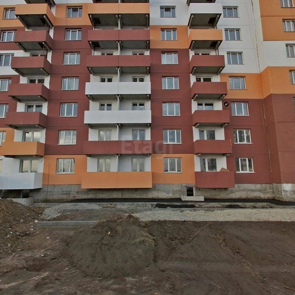 край. Алтайский, г. Барнаул, ул. Лазурная, д. 51-фасад здания
