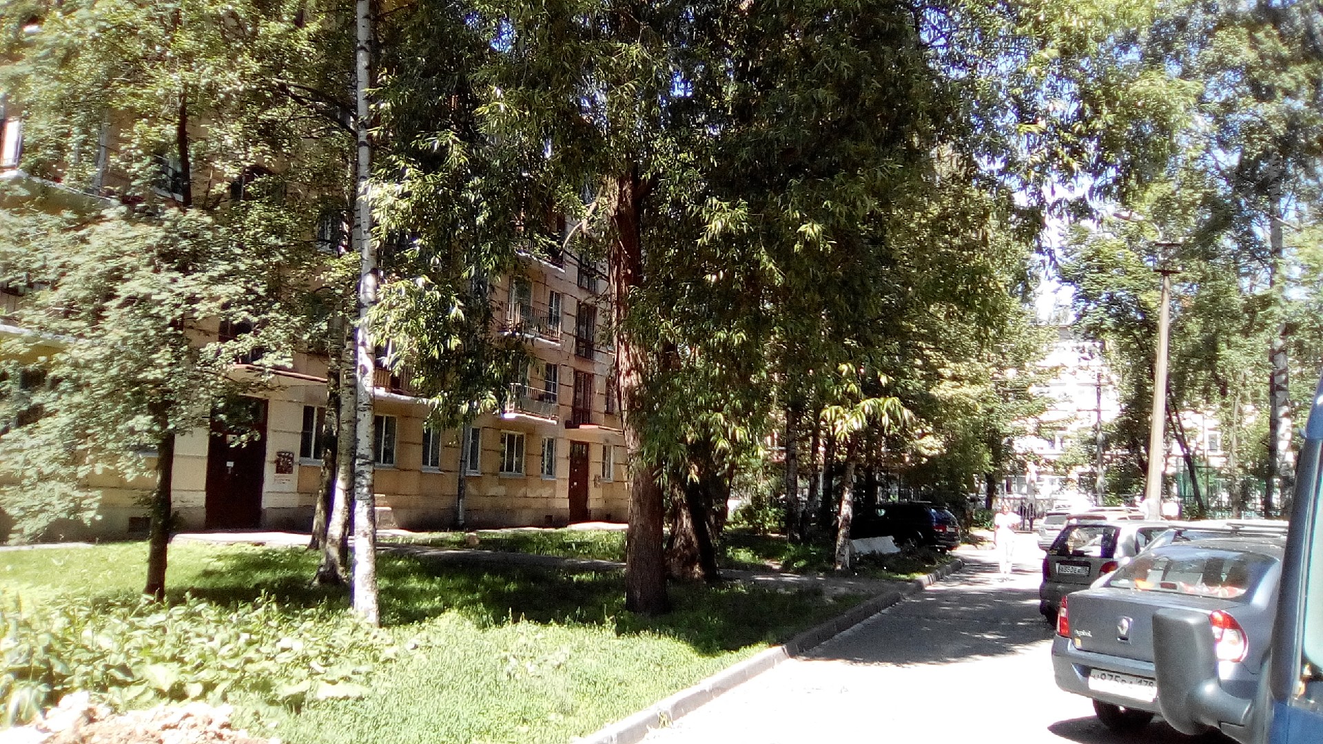 г. Санкт-Петербург, ул. Пограничника Гарькавого, д. 38, к. 4, лит. А-придомовая территория