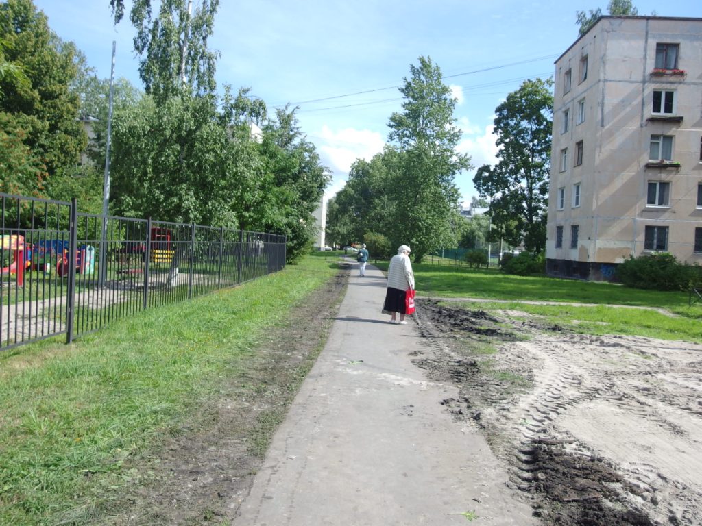 г. Санкт-Петербург, ул. Пограничника Гарькавого, д. 46, к. 2-придомовая территория