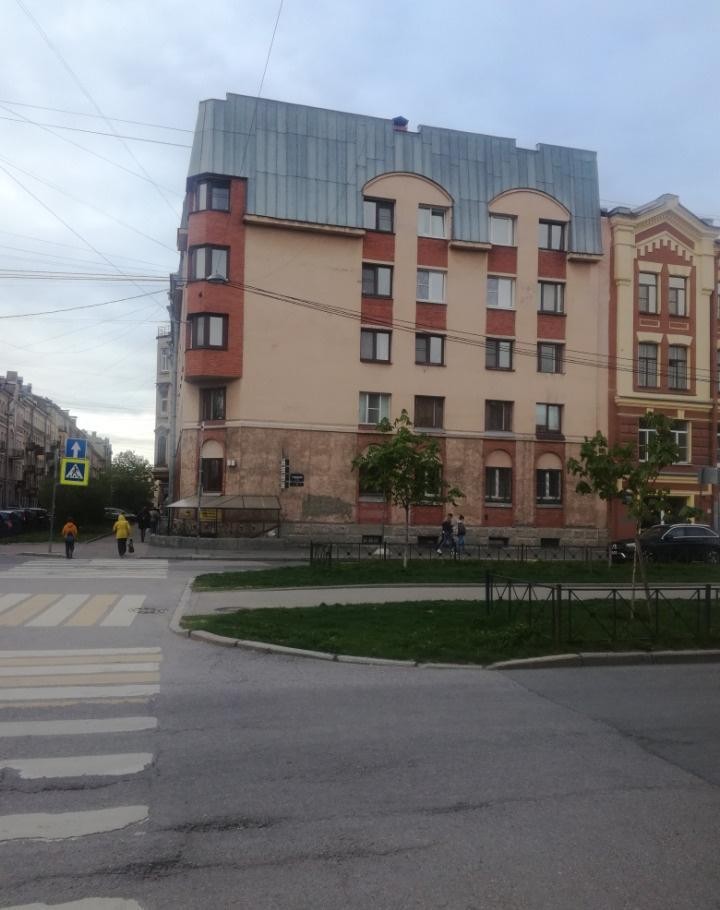 г. Санкт-Петербург, ул. Подольская, д. 18-фасад здания