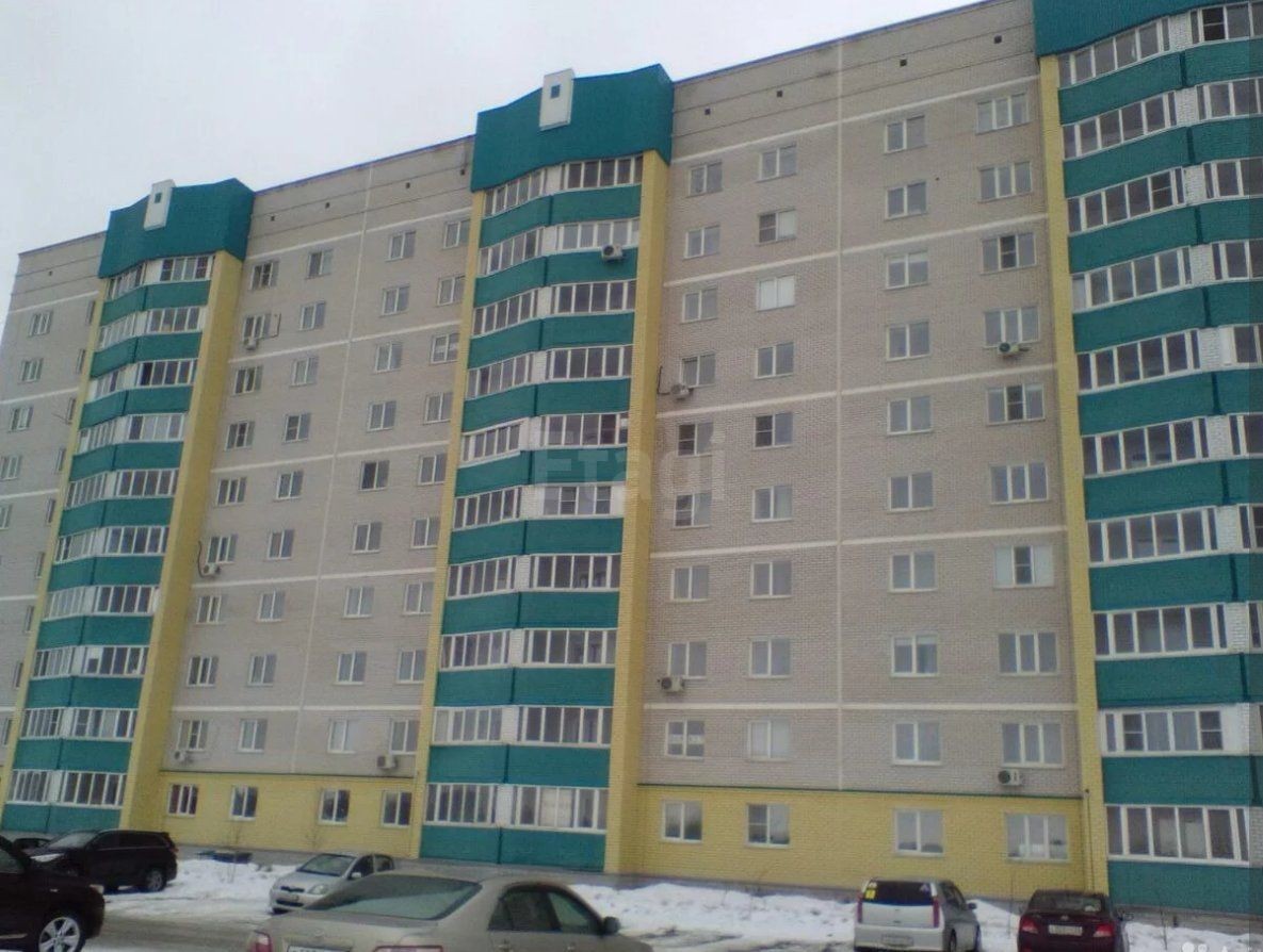 край. Алтайский, г. Барнаул, ул. Лазурная, д. 56-фасад здания