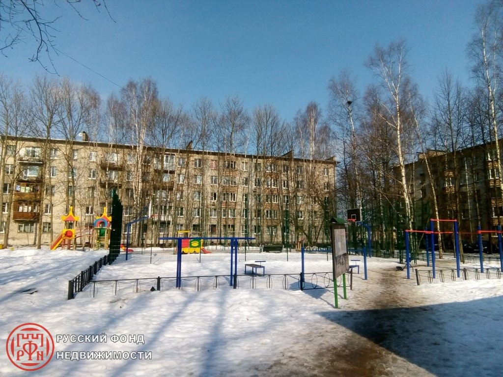 г. Санкт-Петербург, г. Пушкин, ул. Железнодорожная, д. 76-придомовая территория