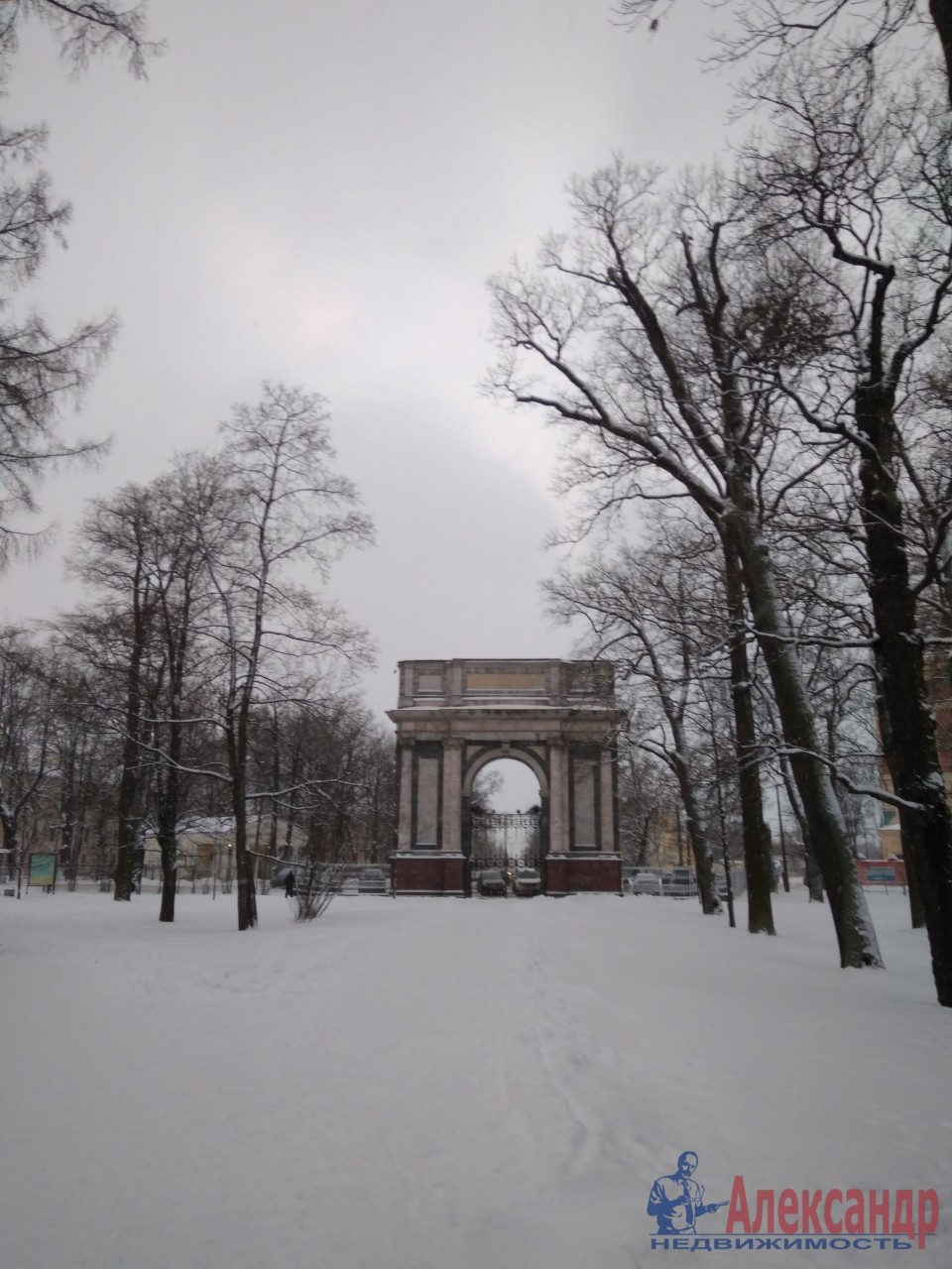 г. Санкт-Петербург, г. Пушкин, ш. Красносельское, д. 14, к. 1-придомовая территория