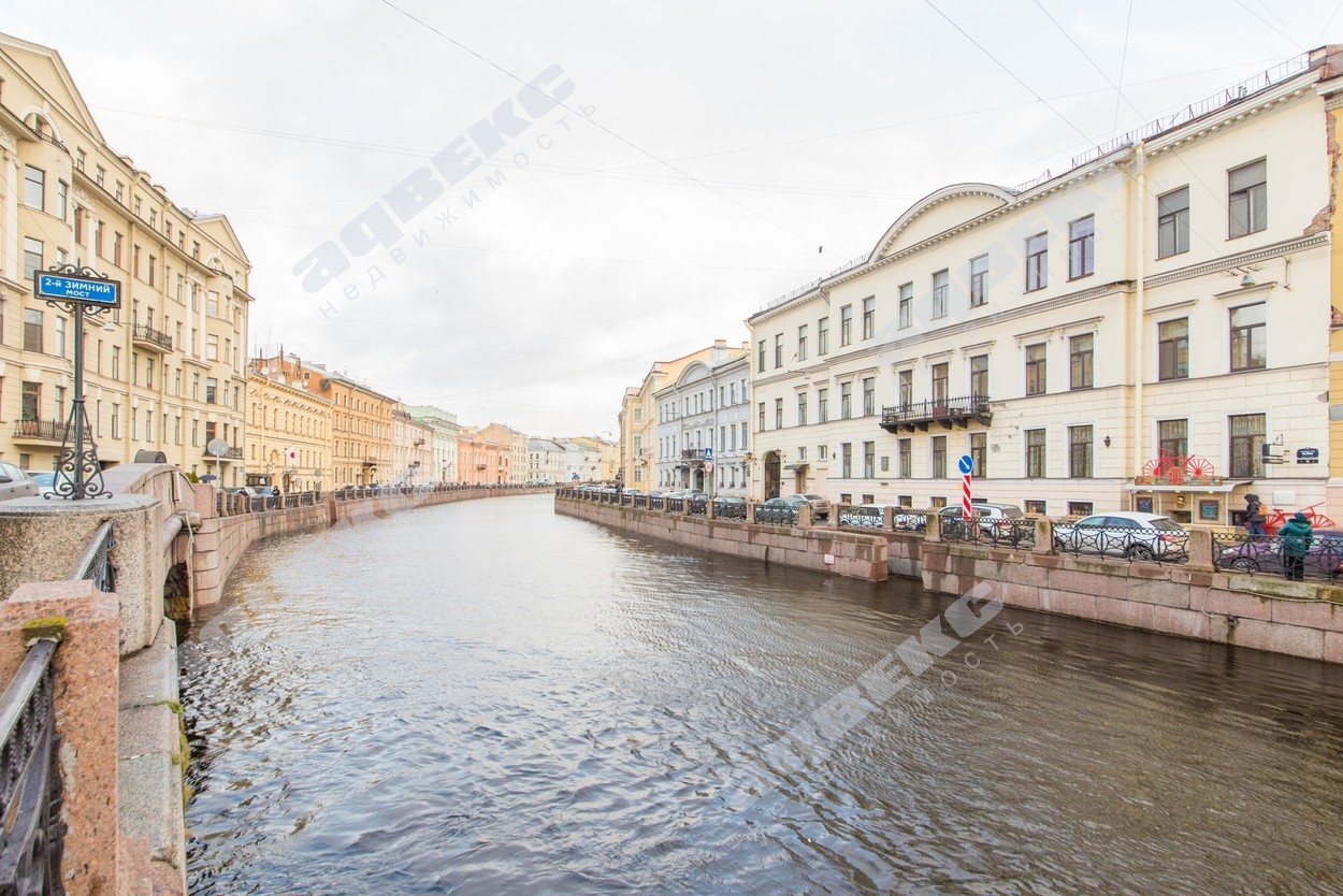 г. Санкт-Петербург, наб. Реки Мойки, д. 16, лит. А-придомовая территория