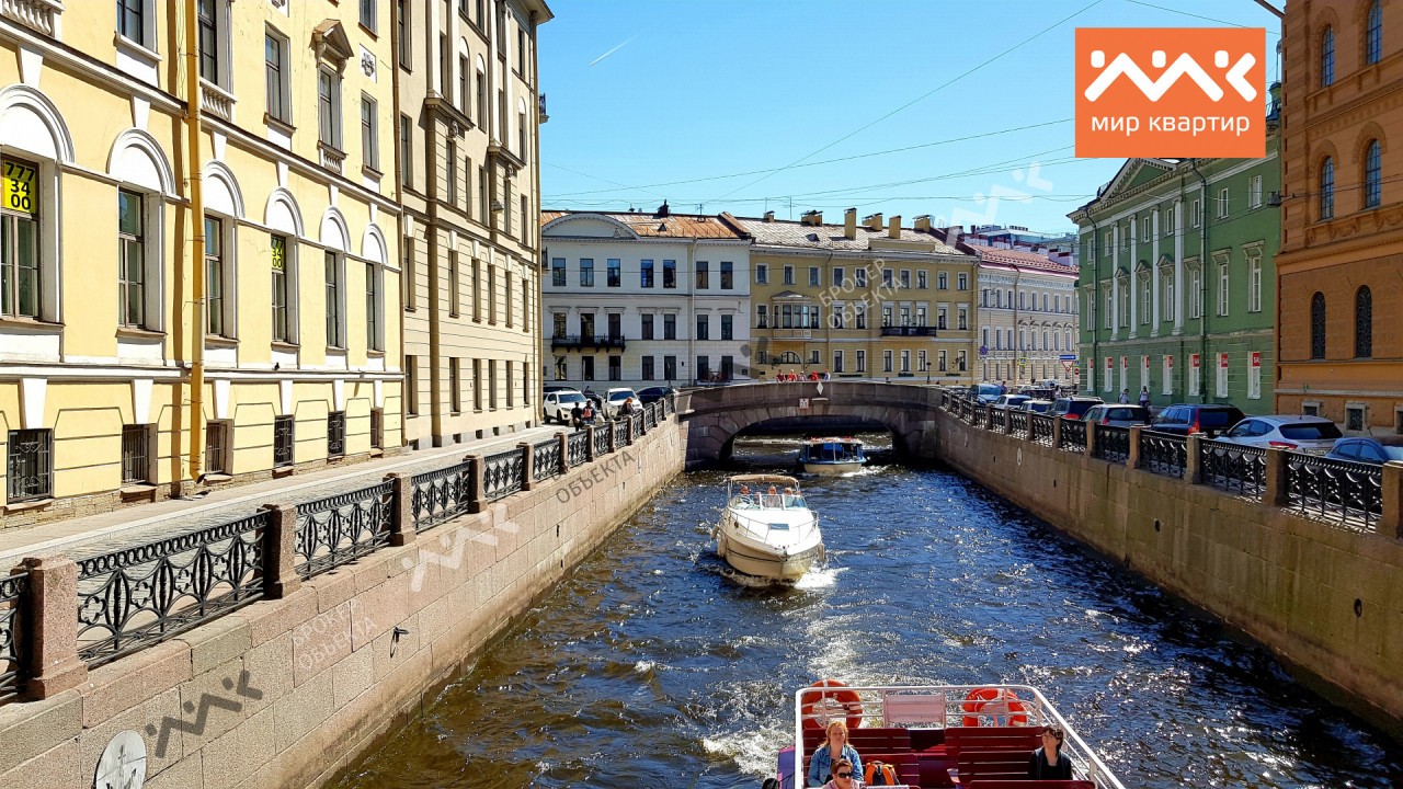 г. Санкт-Петербург, наб. Реки Мойки, д. 31, лит. А-придомовая территория