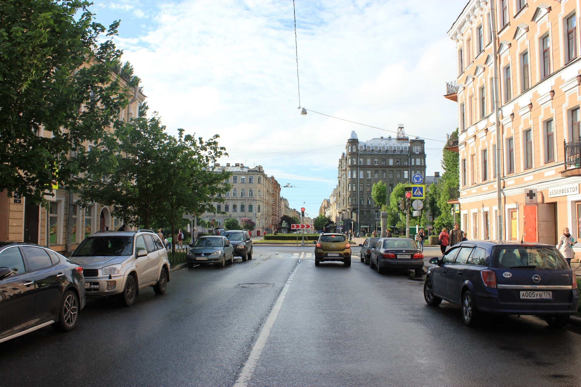 г. Санкт-Петербург, наб. Реки Фонтанки, д. 179, лит. А-придомовая территория