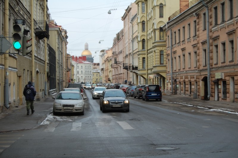 г. Санкт-Петербург, пр-кт. Римского-Корсакова, д. 8/18-придомовая территория