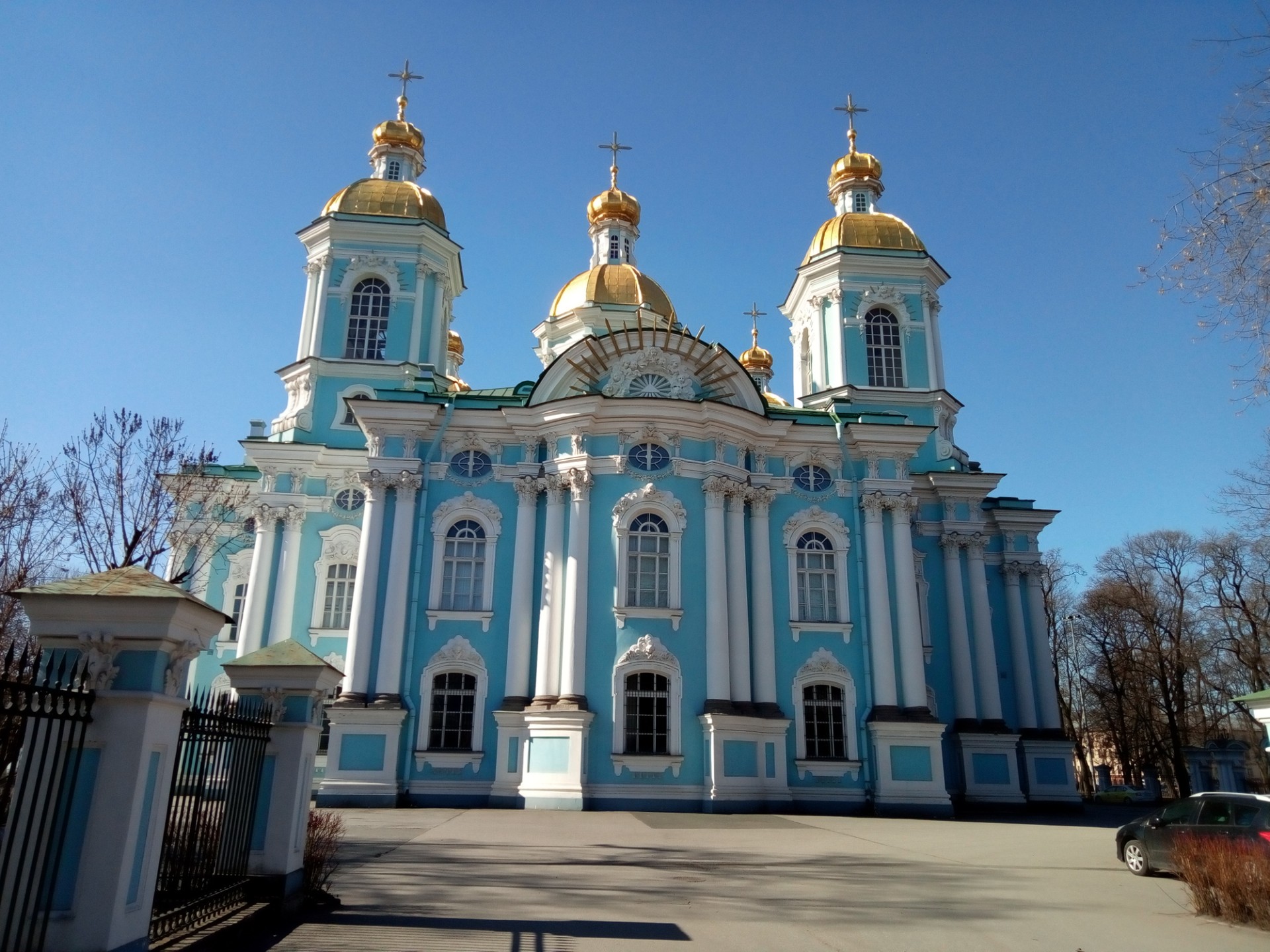 г. Санкт-Петербург, пр-кт. Римского-Корсакова, д. 29-фасад здания