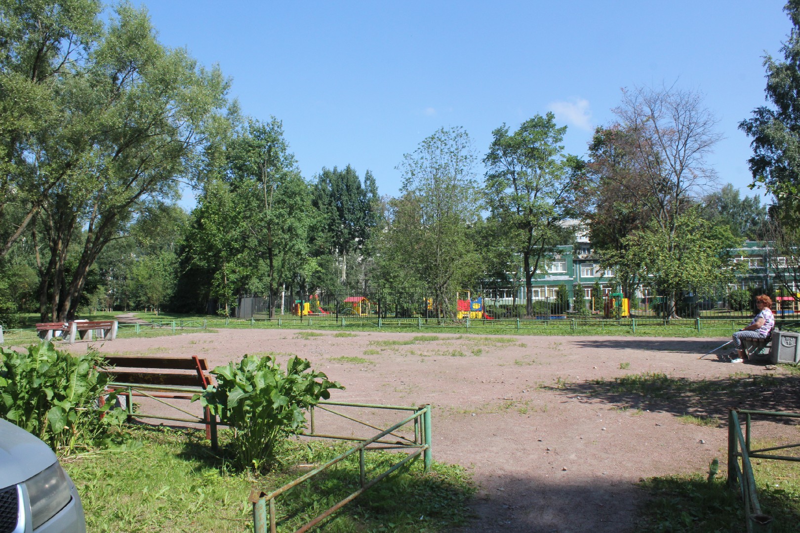 г. Санкт-Петербург, ул. Руднева, д. 27, к. 2, лит. А-придомовая территория