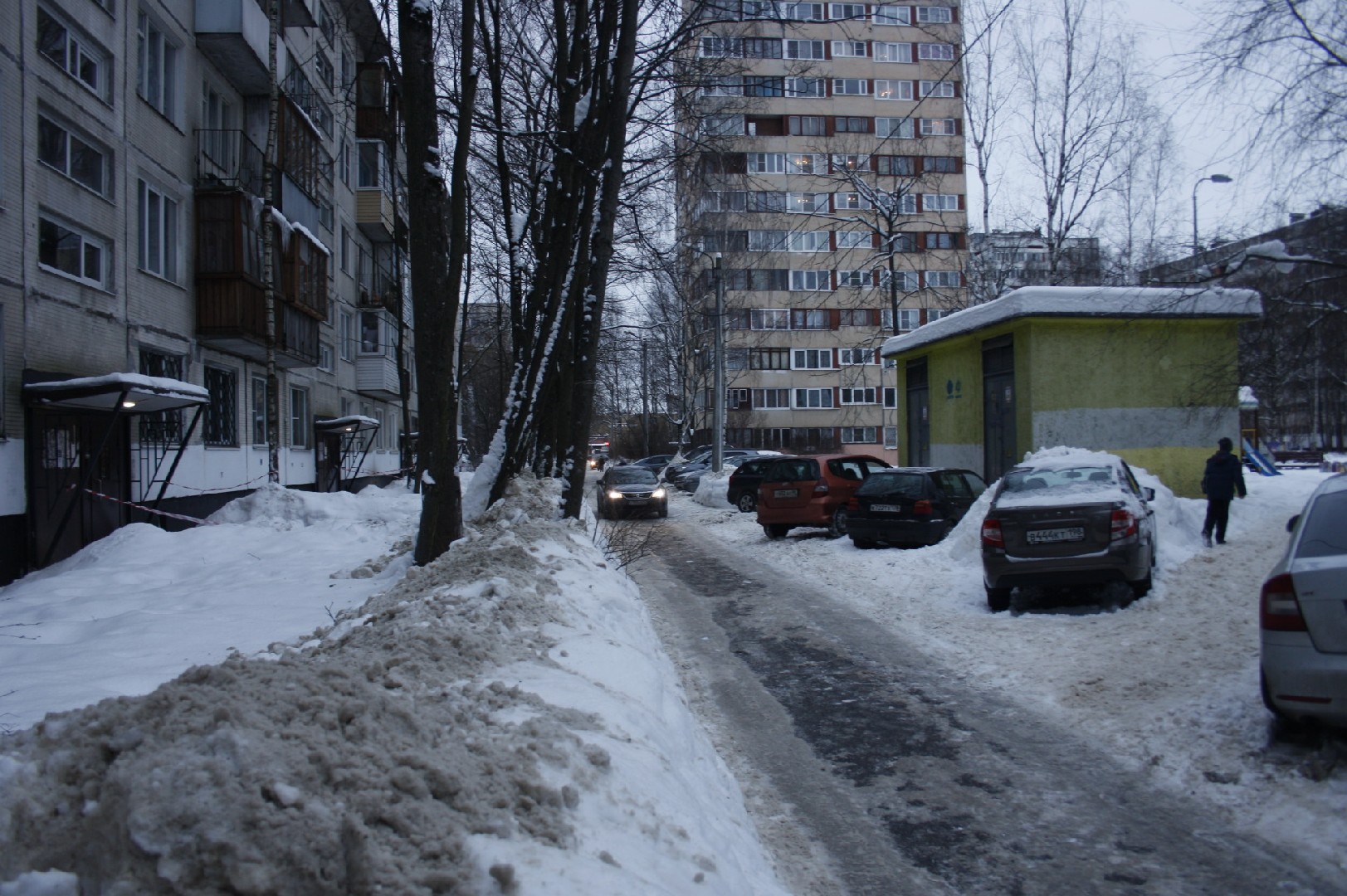 г. Санкт-Петербург, пр-кт. Светлановский, д. 72, к. 4, стр. А-придомовая территория