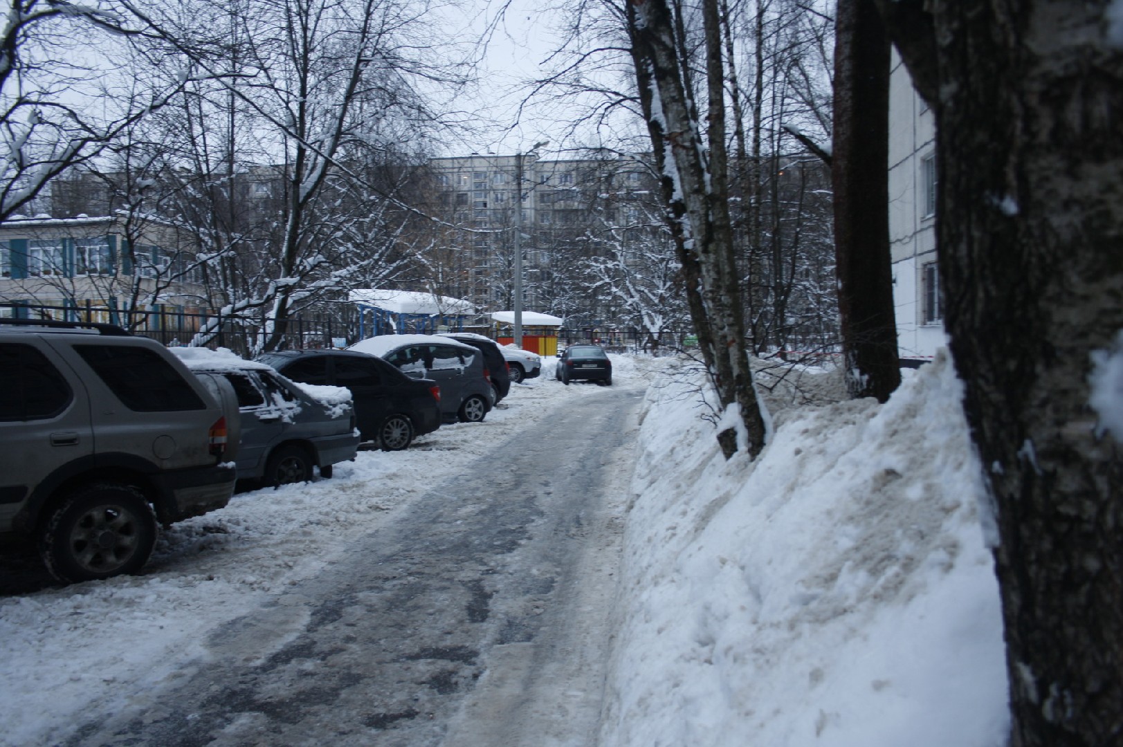 г. Санкт-Петербург, пр-кт. Светлановский, д. 72, к. 4, стр. А-придомовая территория