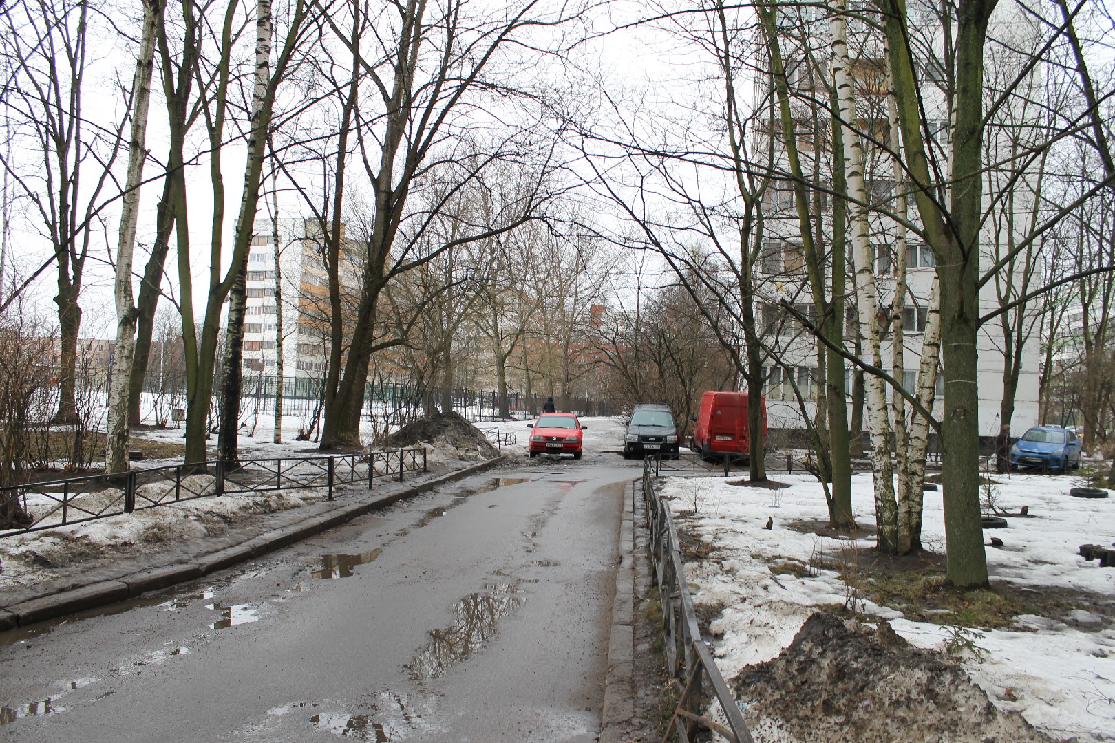 г. Санкт-Петербург, ул. Стойкости, д. 16-придомовая территория