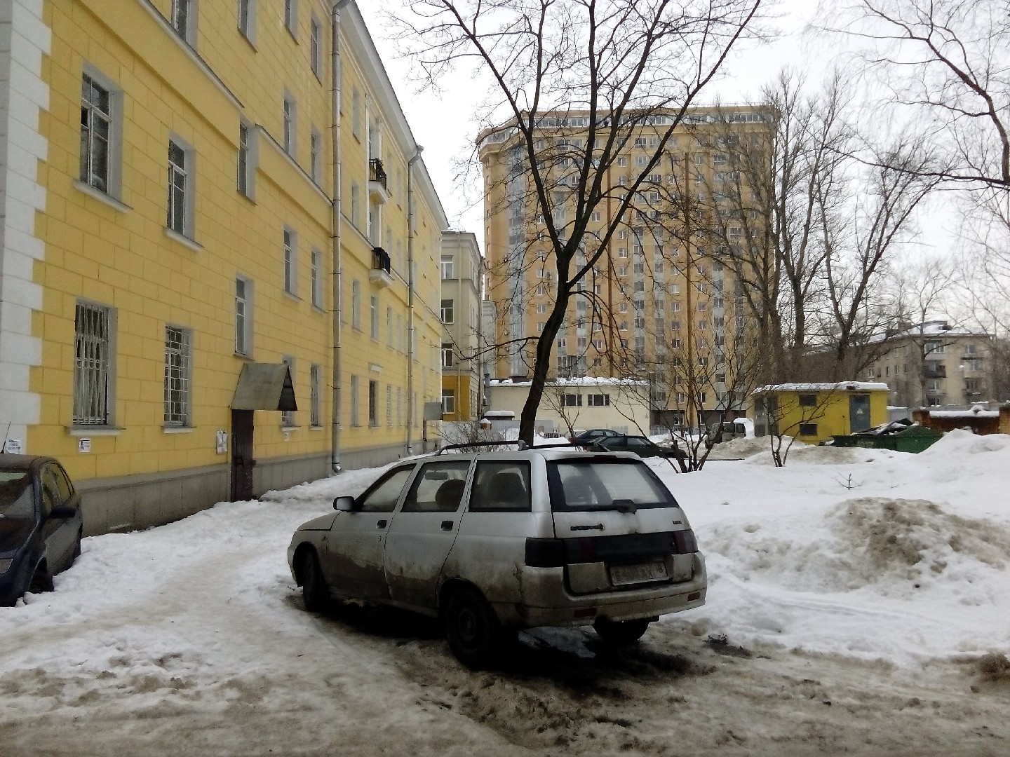 г. Санкт-Петербург, ул. Студенческая, д. 22-придомовая территория