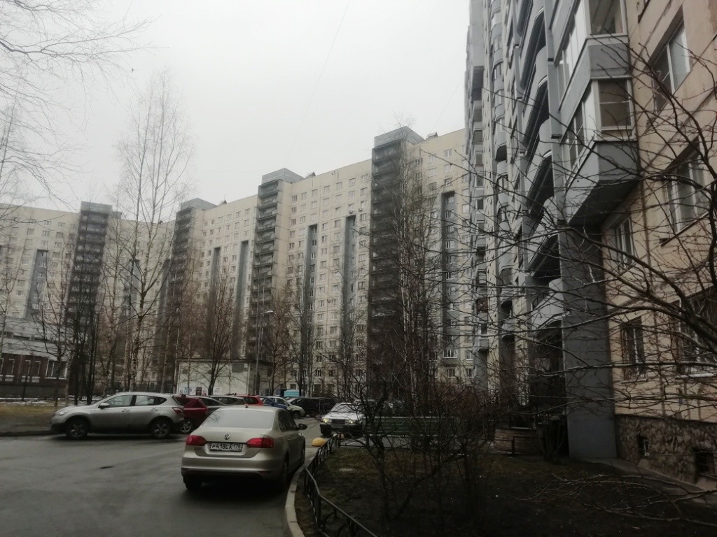 г. Санкт-Петербург, пр-кт. Ударников, д. 38, к. 2-фасад здания