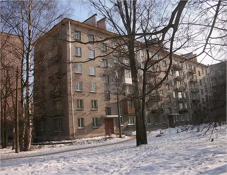 г. Санкт-Петербург, наб. Ушаковская, д. 9, к. 2-фасад здания