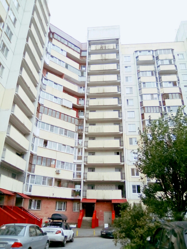 г. Санкт-Петербург, ул. Хошимина, д. 12-фасад здания