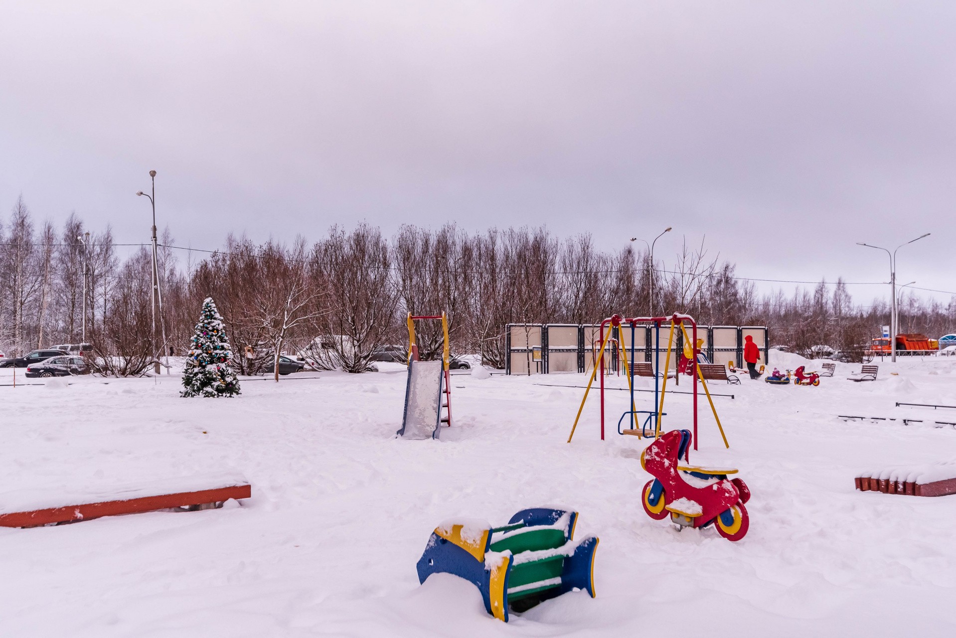 г. Санкт-Петербург, пр-кт. Шуваловский, д. 74, к. 1, лит. А-придомовая территория