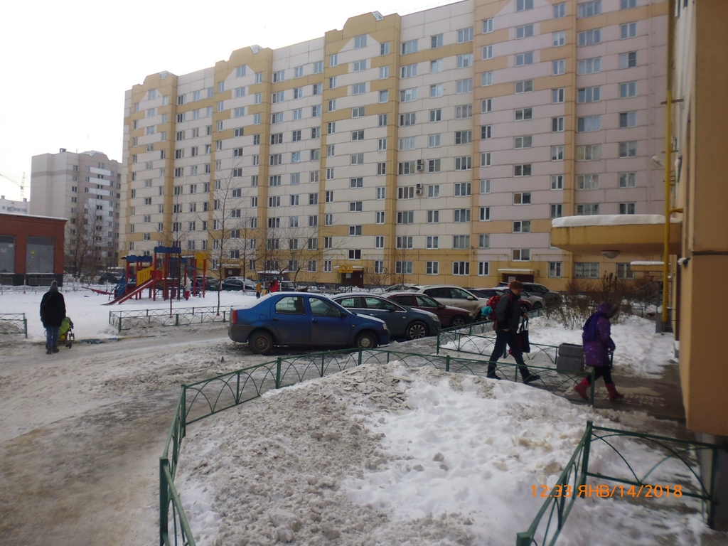 г. Санкт-Петербург, п. Шушары, ул. Первомайская, д. 19, к. 1-придомовая территория