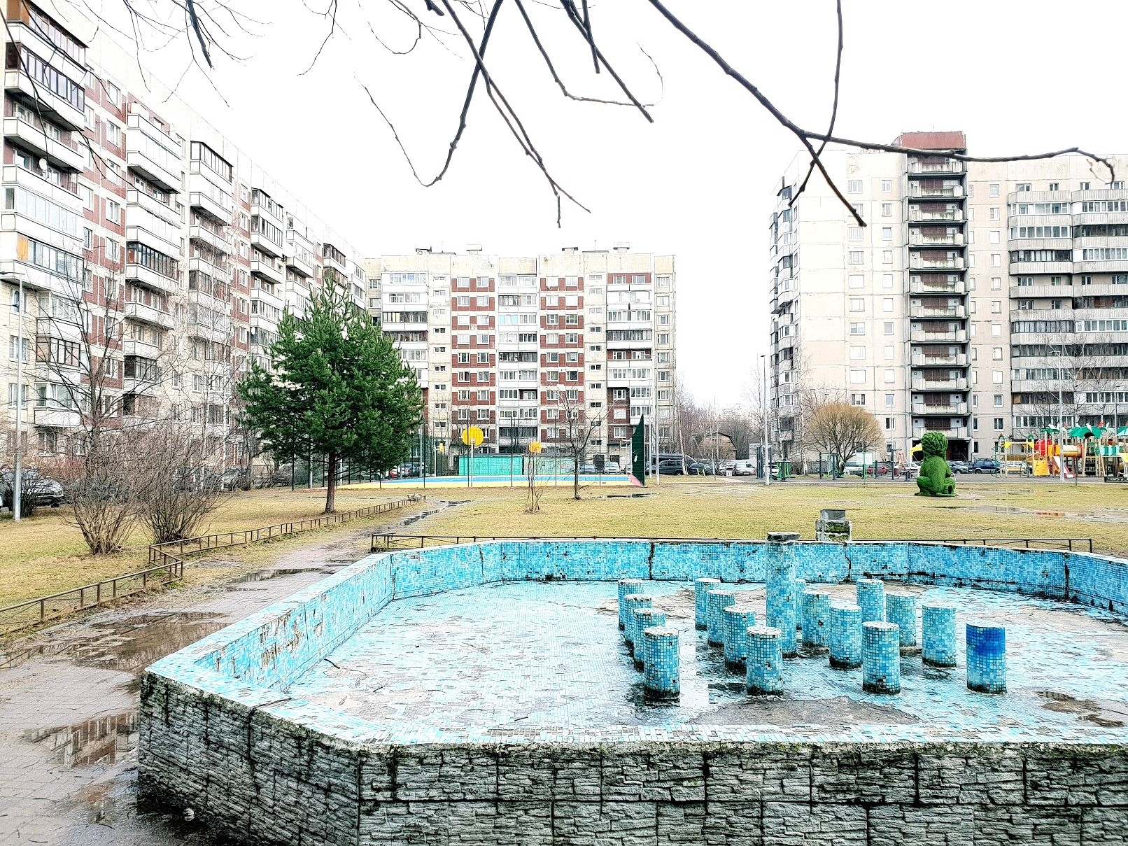 г. Санкт-Петербург, ул. Щербакова, д. 6-придомовая территория