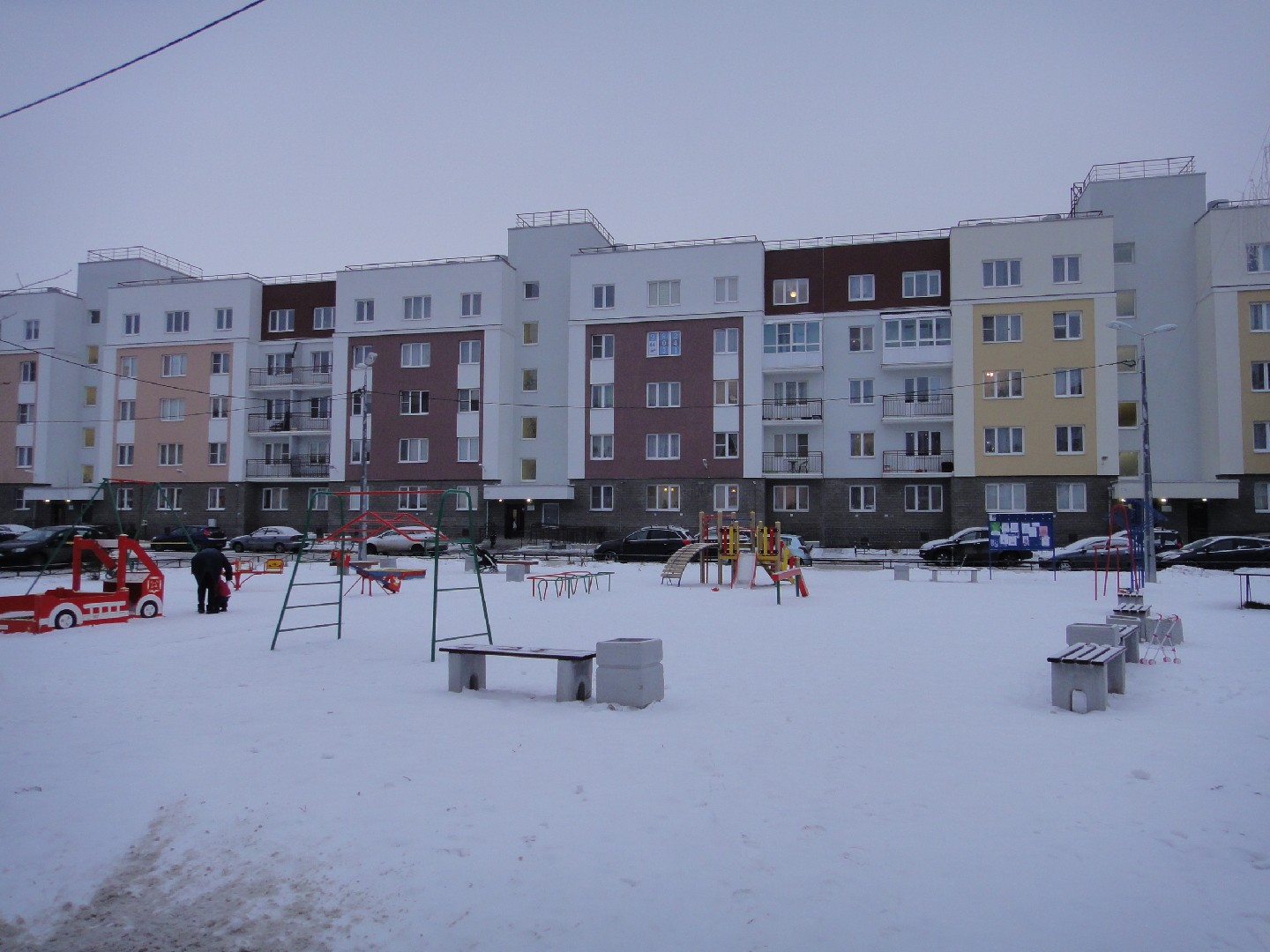 г. Санкт-Петербург, пр-кт. Юнтоловский, д. 49, к. 7, лит. А-придомовая территория