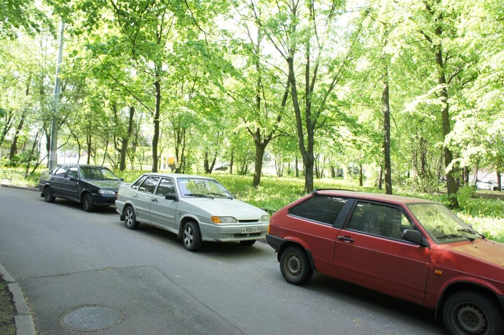 г. Санкт-Петербург, пр-кт. Юрия Гагарина, д. 26, к. 5, лит. А-придомовая территория