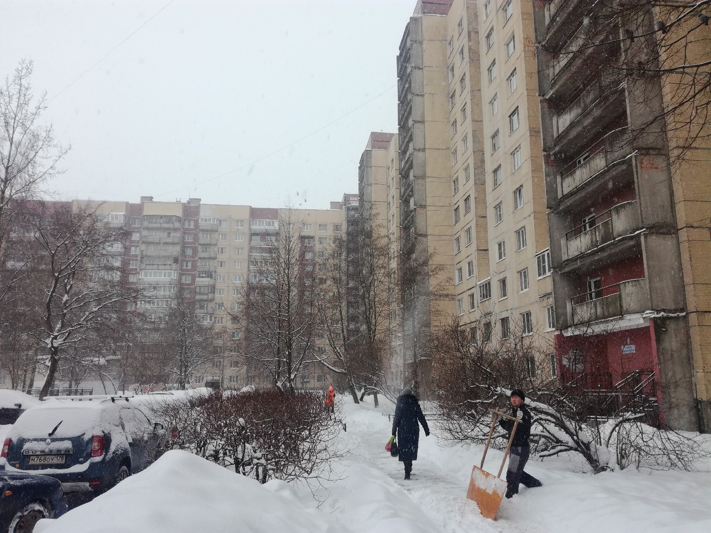 г. Санкт-Петербург, ул. Ярослава Гашека, д. 30/5, лит. А-придомовая территория