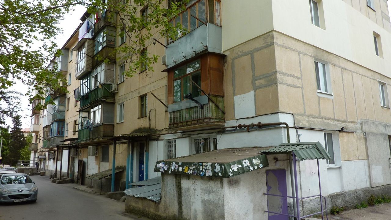 г. Севастополь, ул. Горпищенко, д. 35-фасад здания