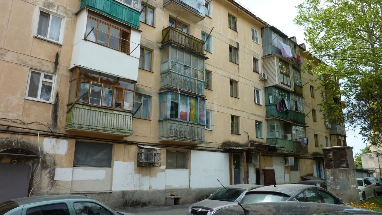 г. Севастополь, ул. Горпищенко, д. 35-фасад здания