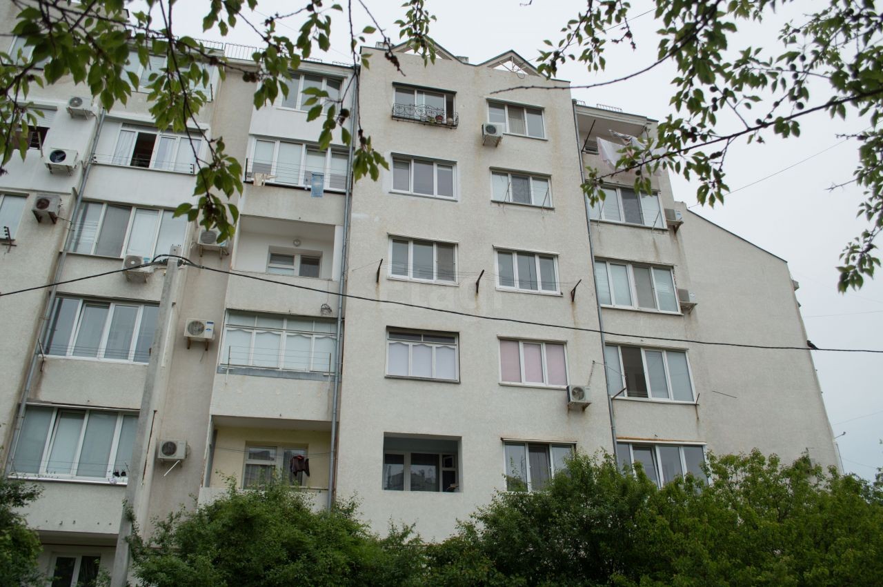 г. Севастополь, ул. Ефремова, д. 24-фасад здания