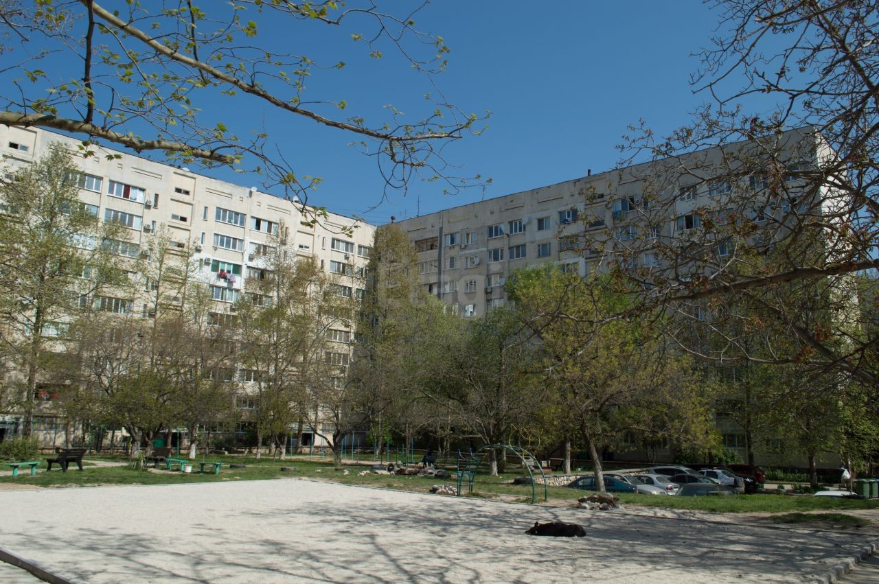 г. Севастополь, ул. Колобова, д. 15-фасад здания