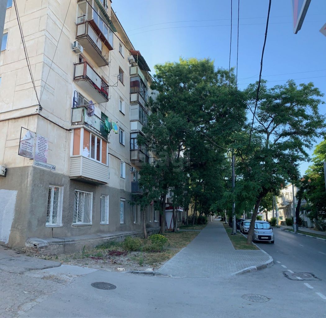 г. Севастополь, ул. Новороссийская, д. 44-фасад здания