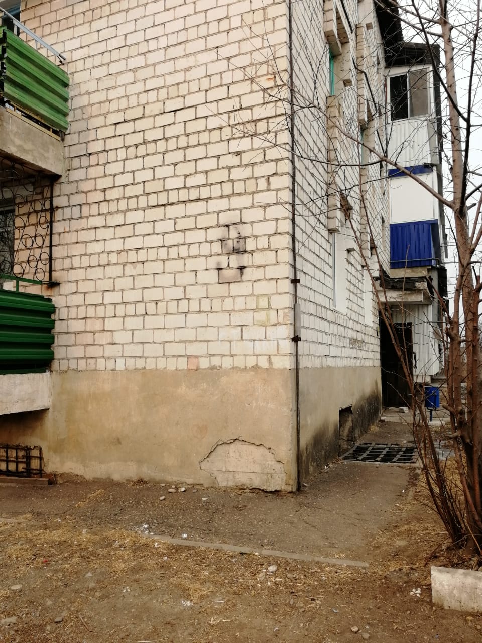 Аобл. Еврейская, г. Биробиджан, ул. Стяжкина, д. 9-фасад здания