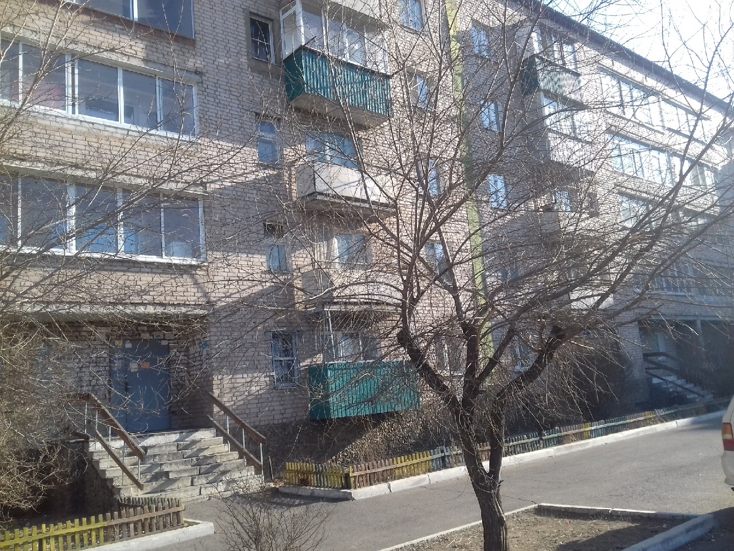 край. Забайкальский, г. Чита, ул. Байкальская, д. 15-фасад здания
