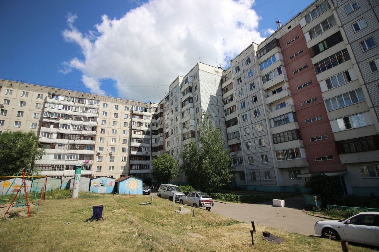 край. Алтайский, г. Барнаул, ул. Малахова, д. 31-фасад здания