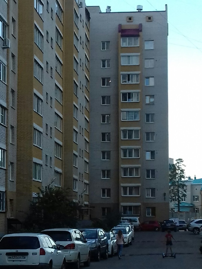 край. Забайкальский, г. Чита, ул. Таежная, д. 20-фасад здания