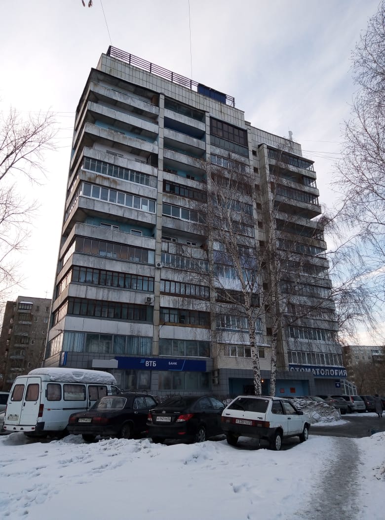 край. Алтайский, г. Барнаул, ул. Малахова, д. 48-фасад здания