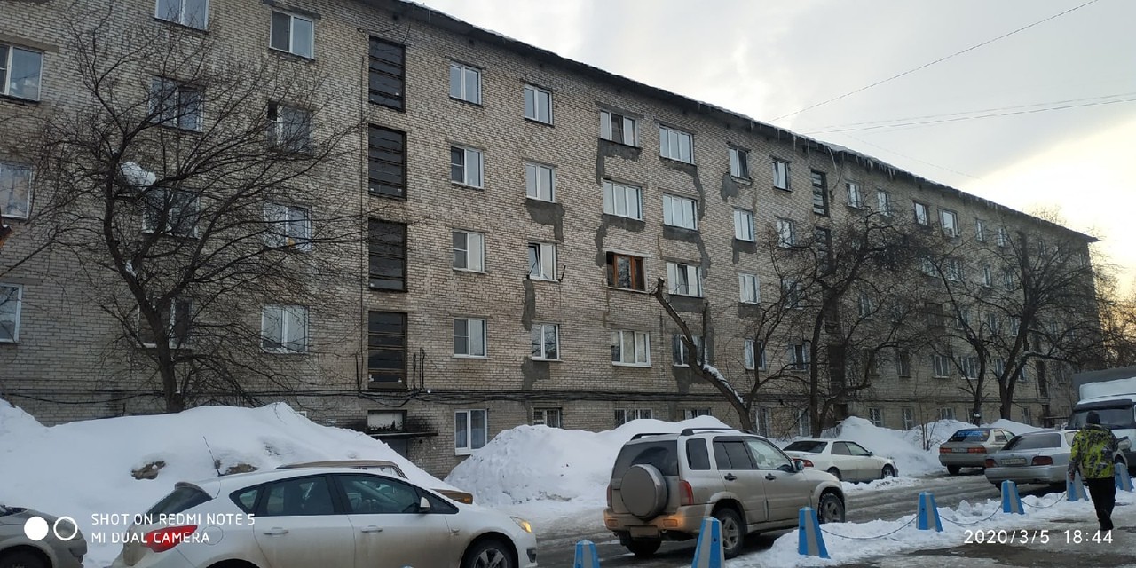 край. Алтайский, г. Барнаул, ул. Малахова, д. 64-фасад здания
