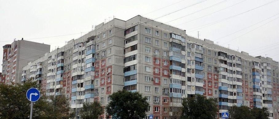 край. Алтайский, г. Барнаул, ул. Малахова, д. 95-фасад здания